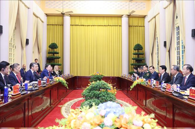 ছবির ক্যাপশন