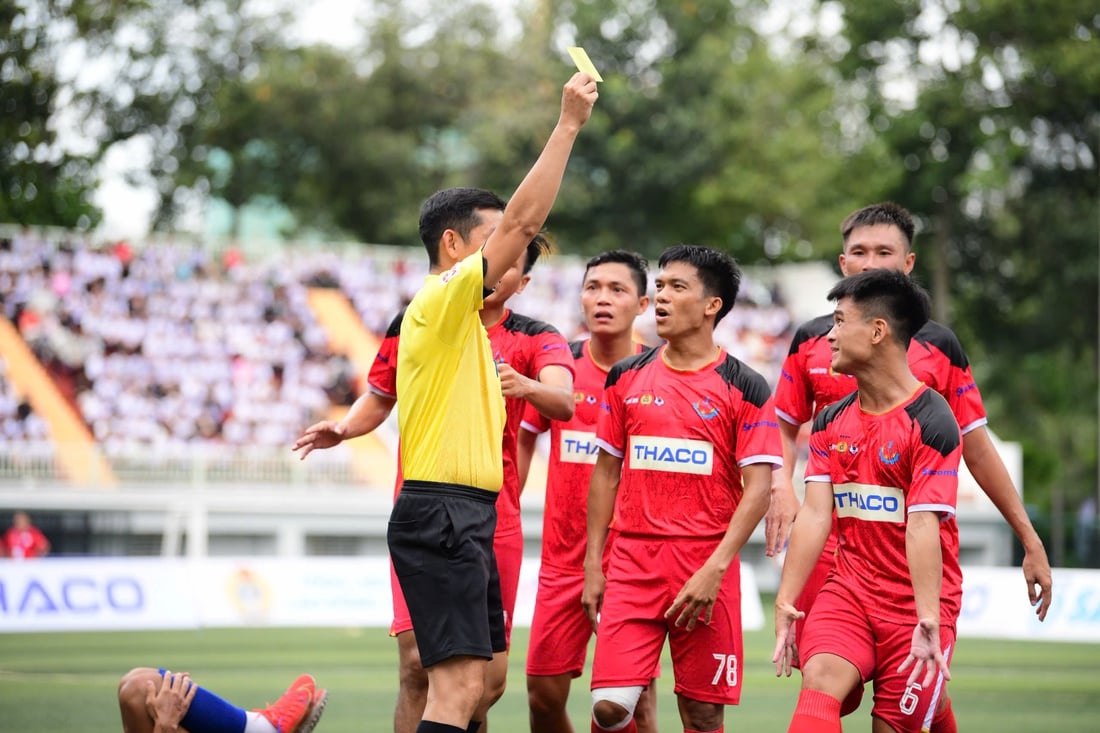 bóng đá công nhân - Ảnh 3.