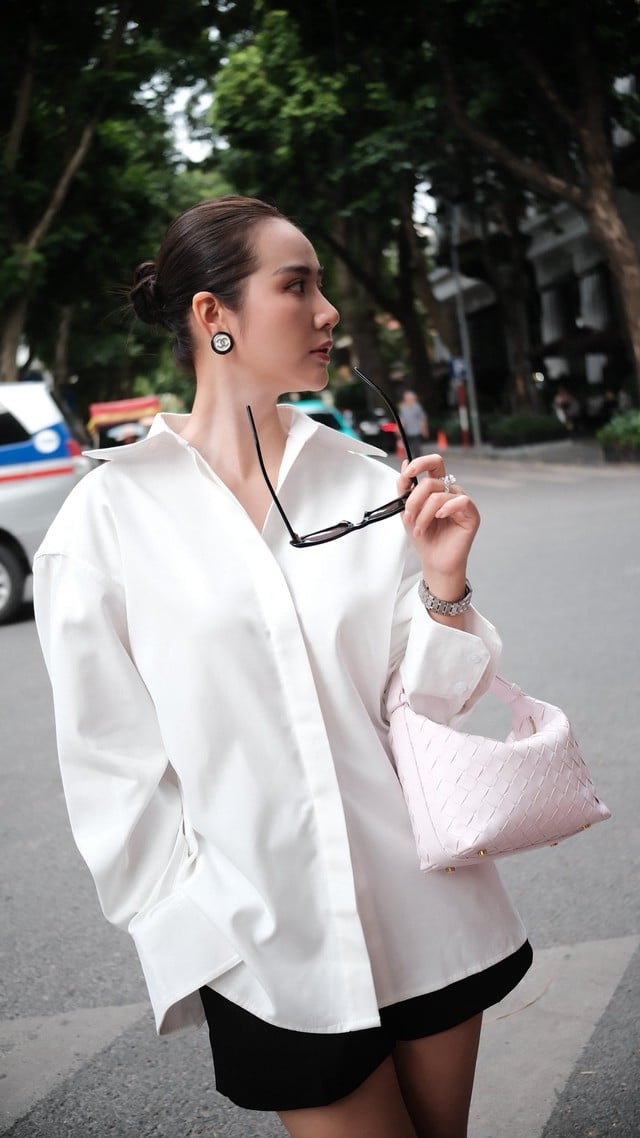 Vợ Chí Nhân trong 'Cách em 1 milimet' đời thực có nhan sắc 'hack tuổi' ra sao? - Ảnh 3.