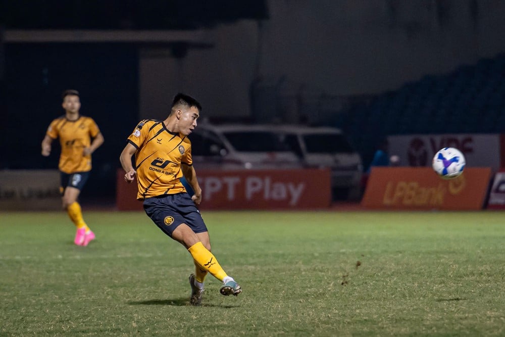 Thanh Hoa vs. De Cong.jpg