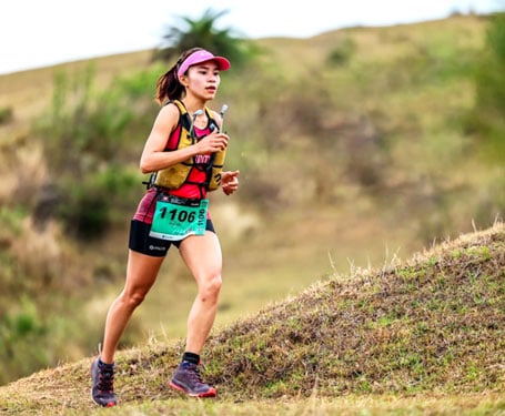 ها تی هاو مسابقات دویدن در مسیر را فتح کرد عکس: DAT NGUYEN Hà Thị Hậu chinh phục các giải chạy trail Ảnh: ĐẠT NGUYỄN