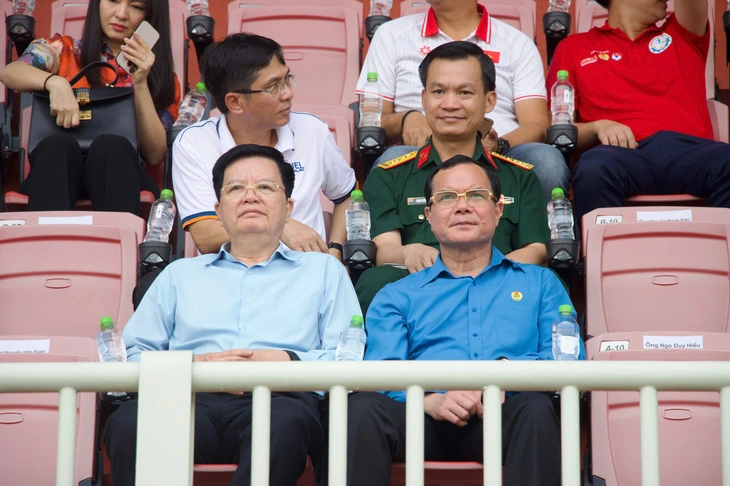 Phó thủ tướng Mai Văn Chính thăm Trường đại học Tôn Đức Thắng, dự bế mạc giải bóng đá công nhân - Ảnh 5.