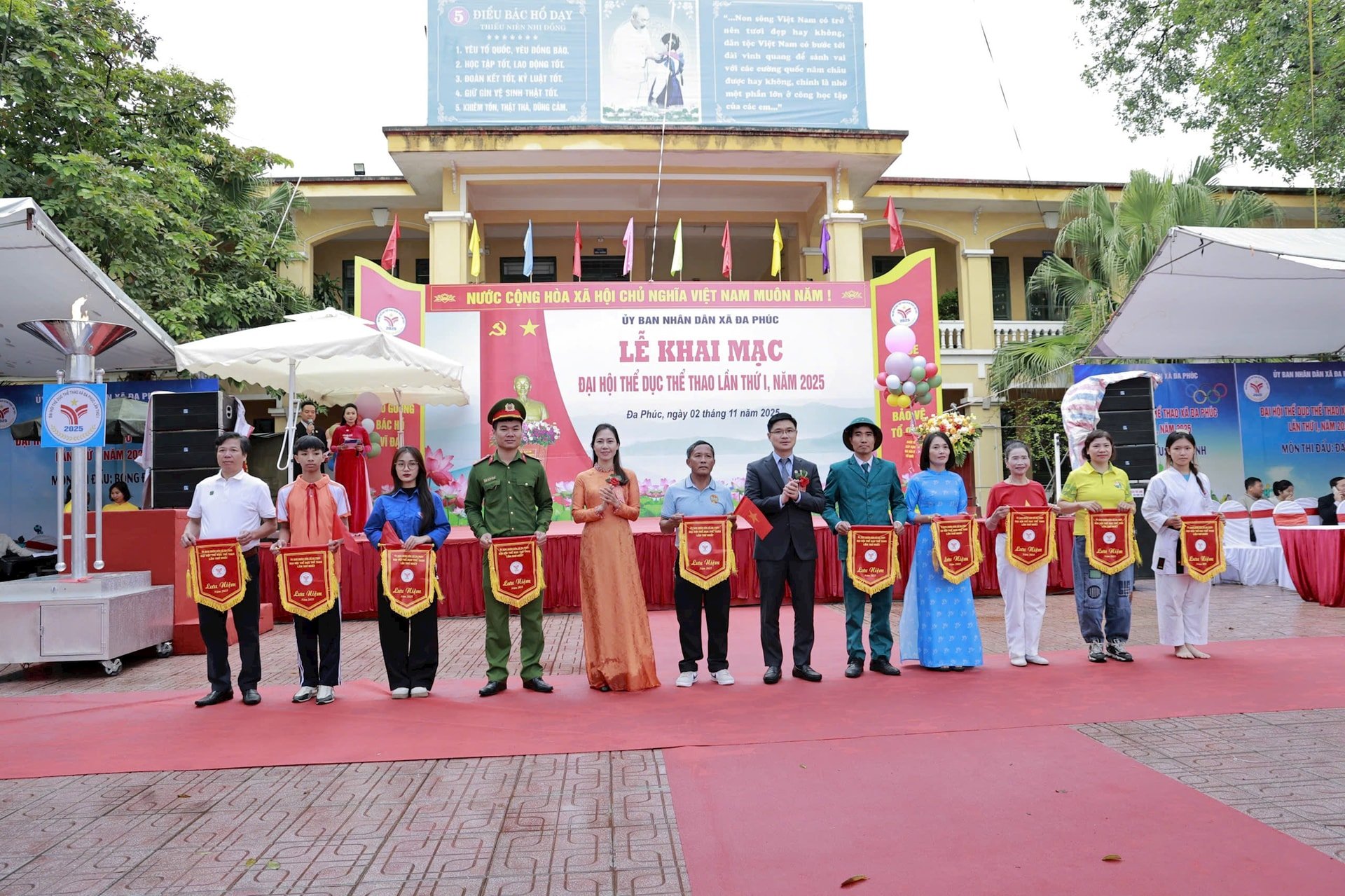 Gần 1.200 người tham gia Đại hội Thể dục thể thao xã Đa Phúc lần thứ I năm 2025- Ảnh 2.