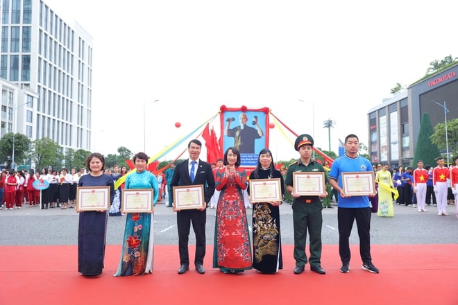 Gần 2.000 vận động viên tham gia Đại hội Thể dục thể thao phường Phúc Lợi lần thứ I năm 2025- Ảnh 11.