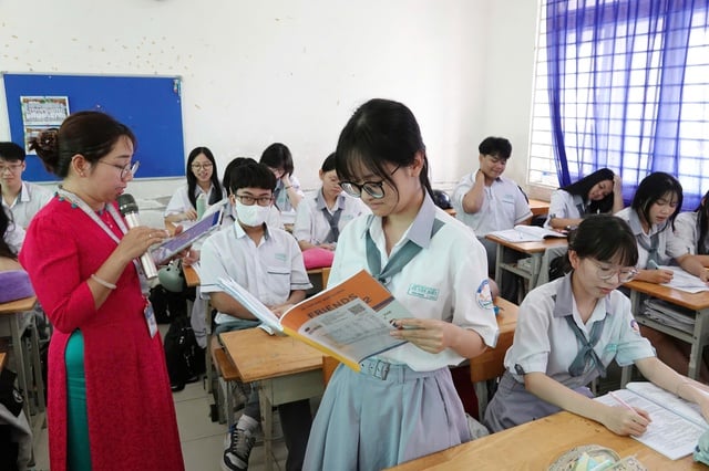 Tiếng Anh thành ngôn ngữ thứ hai: Xây dựng môi trường học tập song ngữ - Ảnh 1.