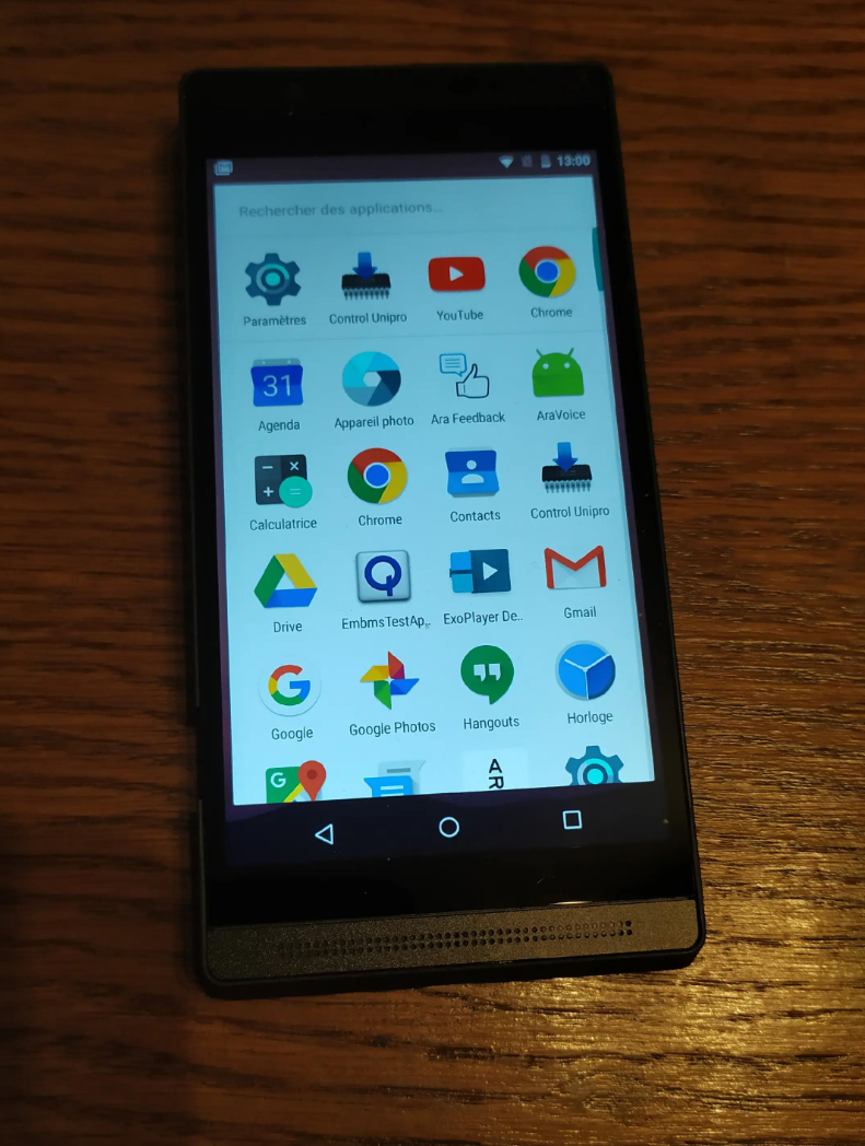 7-tums telefon med fotokollage