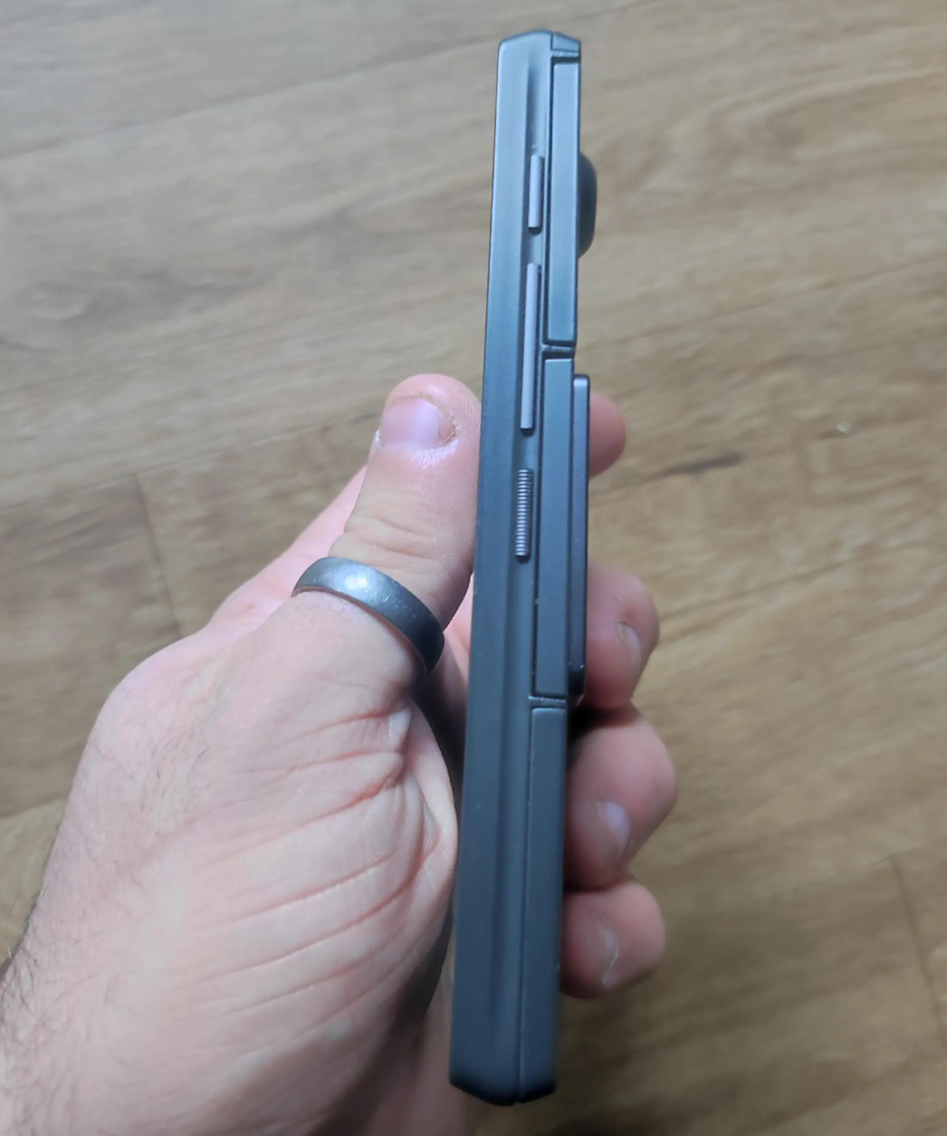 8-tums telefon med fotokollage