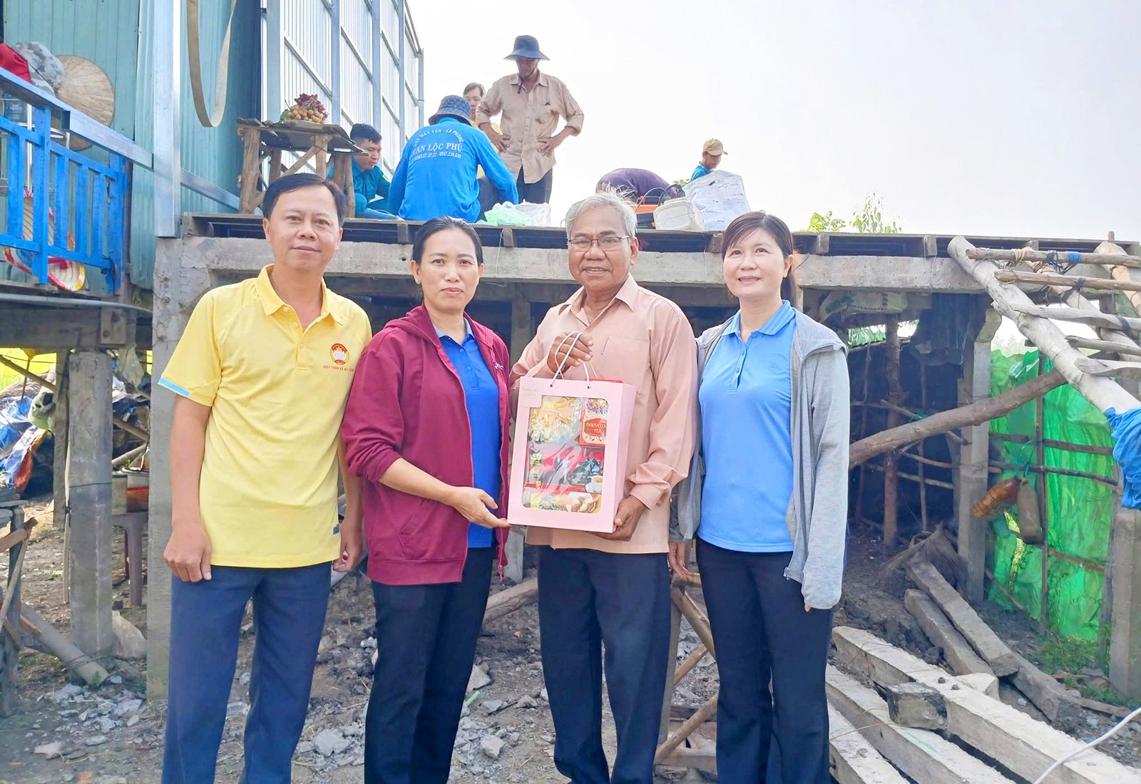 Van oom Ho leren betekent van onze landgenoten houden.