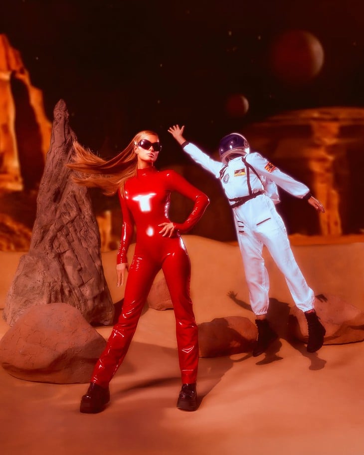 Paris Hilton khuấy động mùa Halloween - Ảnh 3.