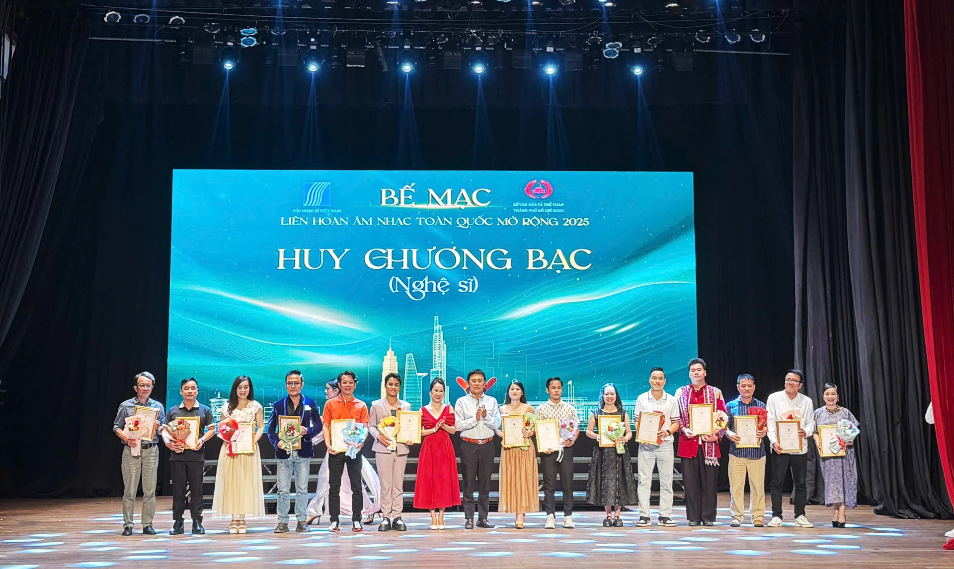 Artistas homenageados no festival - Foto: N.V.