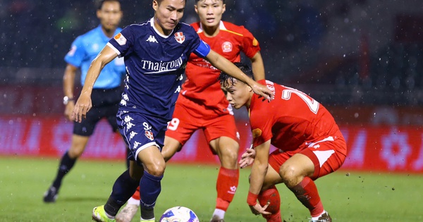 Bóng đá TP HCM lụy ngoại binh