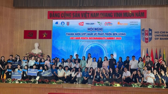 HH Bảo Ngọc làm gì để thức tỉnh người trẻ trước biến đổi khí hậu? - Ảnh 1.