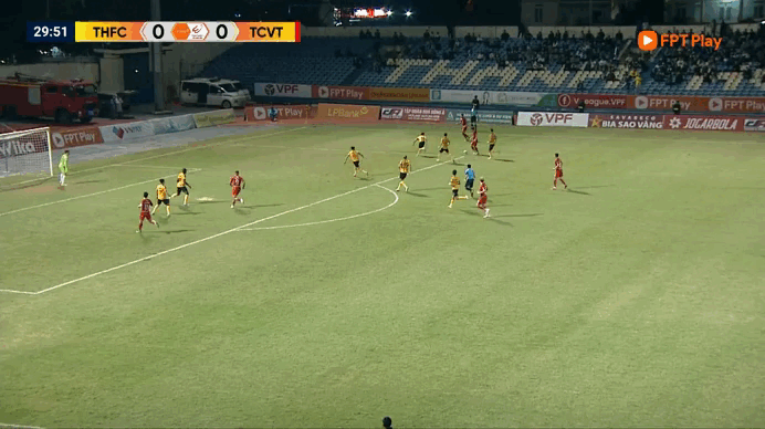 'Siêu phẩm' sút xa giúp Thể Công Viettel đánh bại Thanh Hóa: Tác giả không ăn mừng bàn thắng… - Ảnh 3.