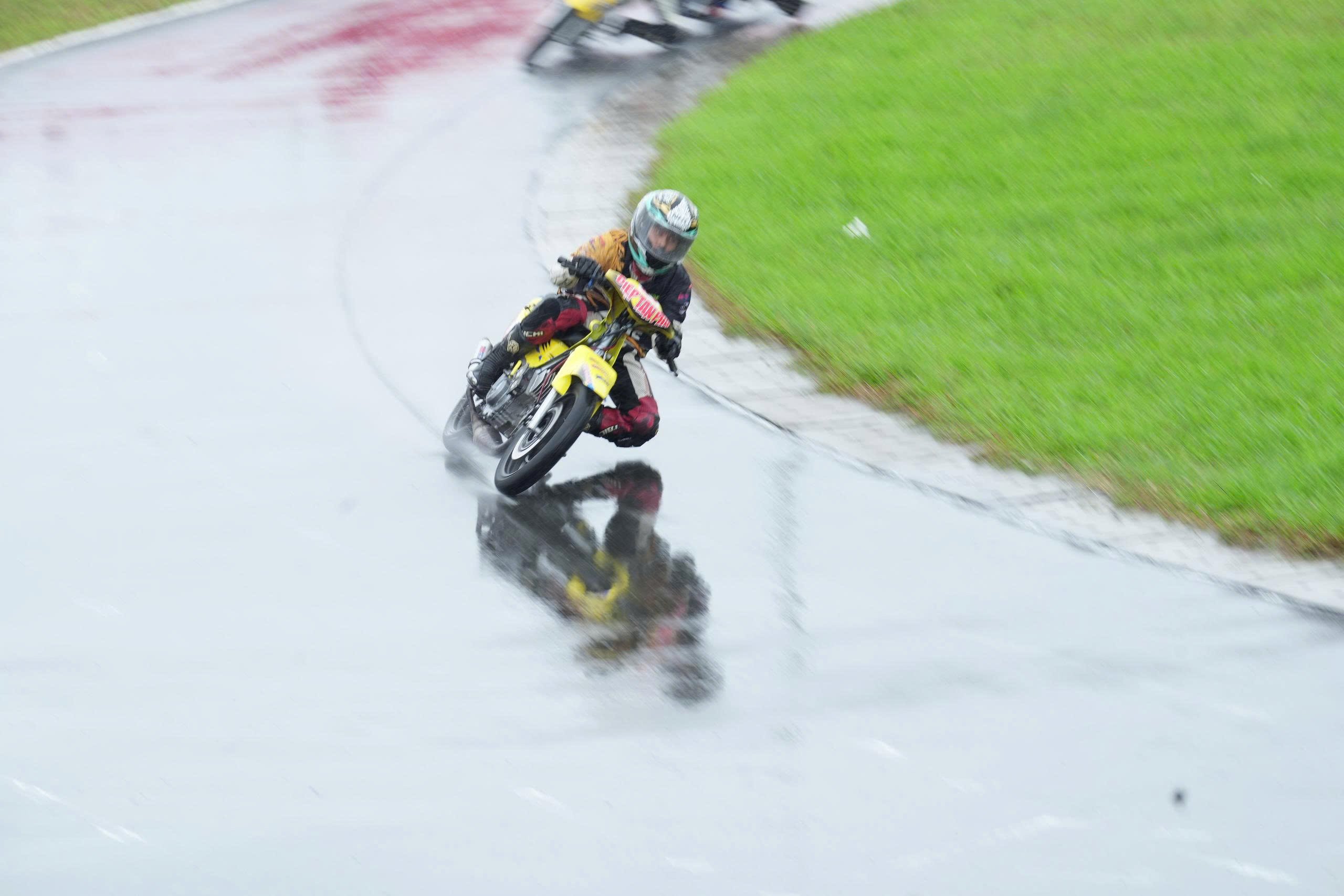 Vĩnh Long: Kịch tính giải đua xe mô tô 'sân tròn' vô địch quốc gia- Ảnh 3.