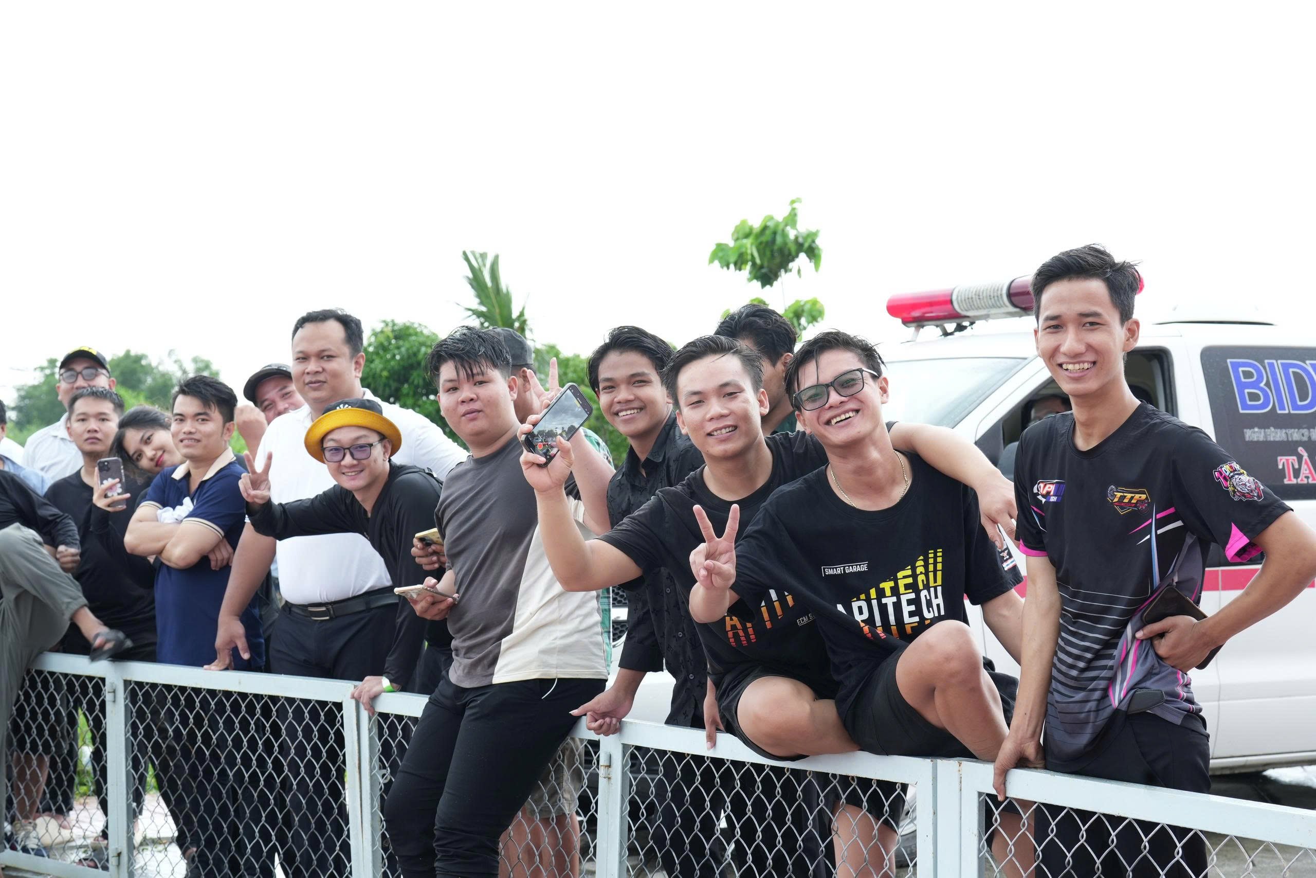 Vĩnh Long: Kịch tính giải đua xe mô tô 'sân tròn' vô địch quốc gia- Ảnh 6.