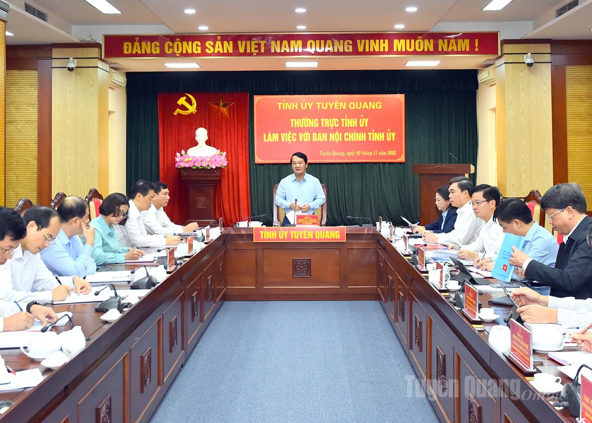 Tiếp tục phát huy vai trò tham mưu chiến lược trong công tác nội chính, phòng, chống tham nhũng, tiêu cực