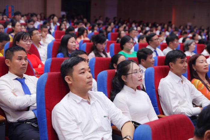 Tiến sĩ Philipp Rösler: “Người trẻ Việt có thể thành công ngay tại quê hương” - Ảnh 2.