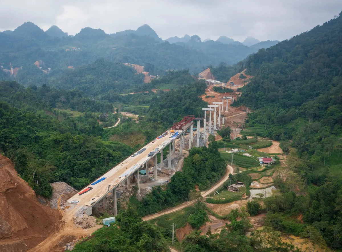 Đầu tư PPP mở đường cho hạ tầng Việt Nam “tăng tốc” - Ảnh 2.