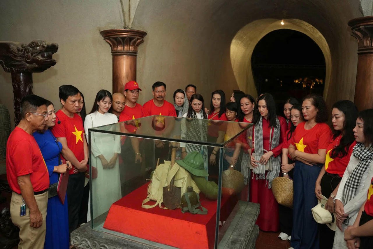 يزور السياح العناوين الحمراء في كوانغ تري. (المصدر: وزارة الثقافة والرياضة والسياحة في كوانغ تري)