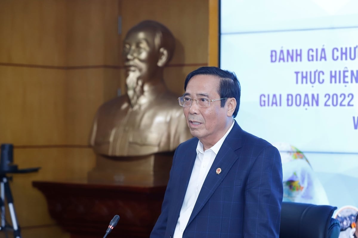 Przewodniczący Wietnamskiego Stowarzyszenia Osób Starszych Nguyen Thanh Binh. Zdjęcie: Khuong Trung. Chủ tịch Hội Người cao tuổi Việt Nam Nguyễn Thanh Bình. Ảnh: Khương Trung.