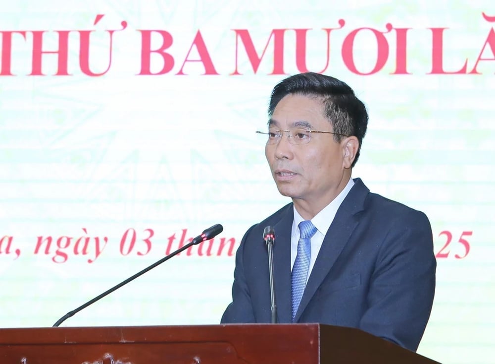 Bí thư Tỉnh ủy Nguyễn Doãn Anh phát biểu chỉ đạo kỳ họp. Ảnh: Báo Thanh Hóa.