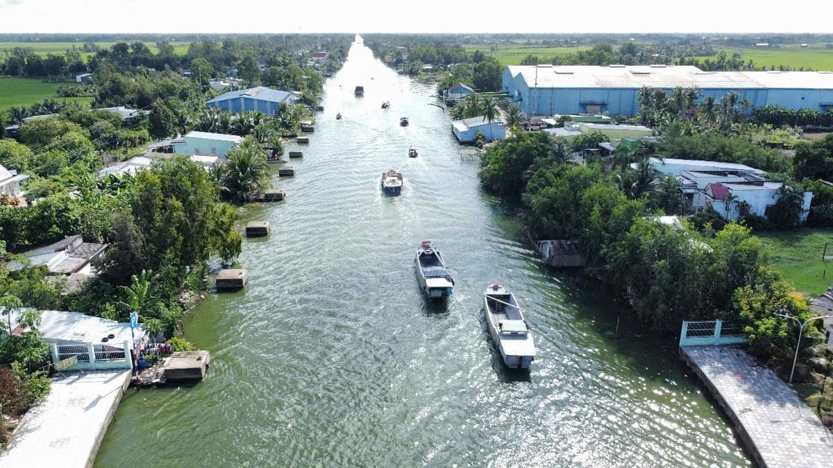 Cống âu thuyền Ninh Quới, phát huy hiệu quả ngăn mặn, giữ ngọt. Ảnh: Trọng Linh.