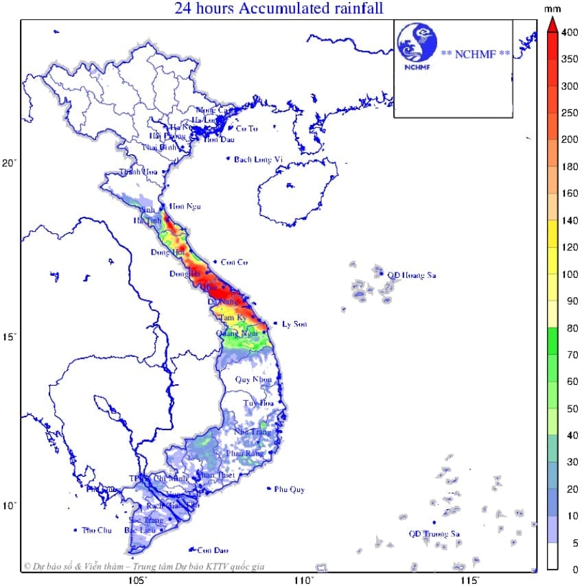 Dự báo từ sáng 3/11 đến sáng 4/11, vùng mưa lớn nhất (màu đỏ) là từ Hà Tĩnh đến TP. Đà Nẵng. Ảnh: NCHMF.
