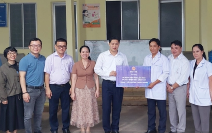 Chăm sóc sức khỏe đồng bào vùng sâu, vùng xa luôn là ưu tiên hàng đầu của ngành Y tế- Ảnh 6.