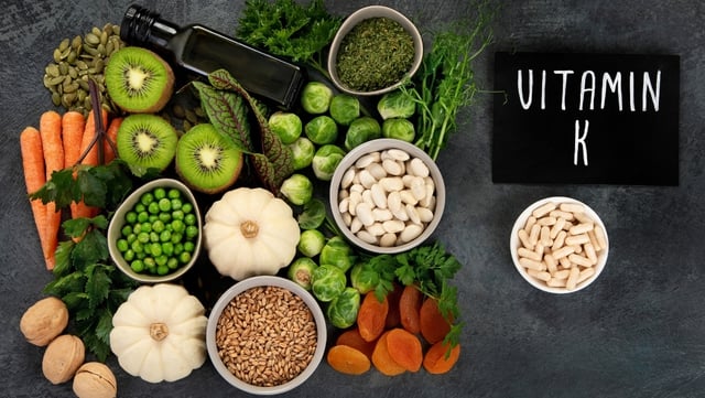 Frågor och svar om vitamin K: Nya fördelar för ben och hjärta - Bild 2. Hỏi đáp về Vitamin K: Lợi ích mới cho xương và tim mạch- Ảnh 2.