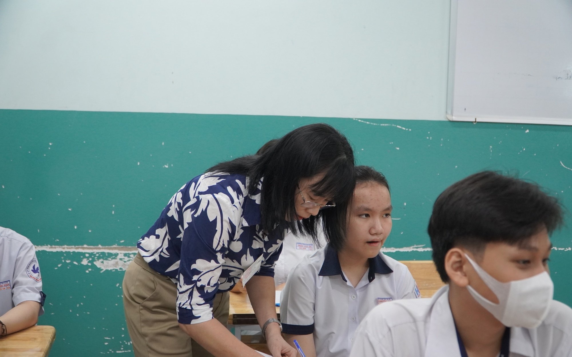 Dự kiến quy định chế độ làm việc mới, tác động tới toàn bộ giáo viên hệ GDTX - Ảnh 2.