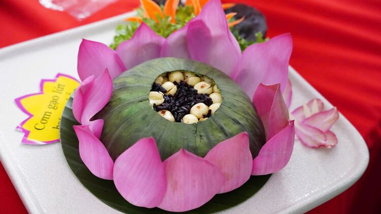 TP Hồ Chí Minh: Xác lập kỷ lục Việt Nam 200 món chay từ sen