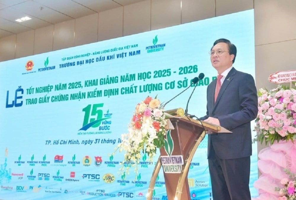 Thành viên HĐTV Petrovietnam Bùi Minh Tiến: PVU là ngôi trường trẻ trung, năng động, sáng tạo, mang sứ mệnh đào tạo nhân lực chất lượng cao cho ngành dầu khí và năng lượng quốc gia. Ảnh: PVU.