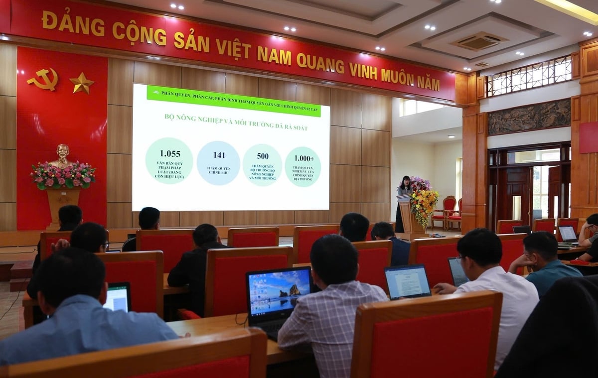 Sở NN-MT tỉnh Lào Cai tổ chức tập huấn chuyên môn cho hơn 200 CBCC cấp xã. Ảnh: Thanh Tiến.