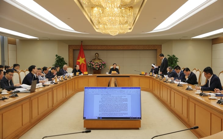 ឧបនាយករដ្ឋមន្ត្រី៖ មានផែនការគ្រប់គ្រង និងធ្វើជាតូបនីយកម្ម នៅពេលដែលការវិនិយោគឯកជនលើផ្លូវរថភ្លើងល្បឿនលឿនមានហានិភ័យ - រូបថត ១.