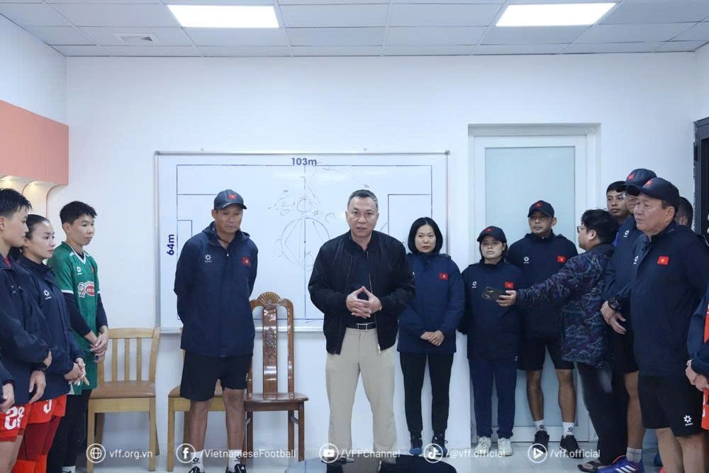 Οι ηγέτες της VFF ενθαρρύνουν την γυναικεία ομάδα του Βιετνάμ πριν από το προπονητικό ταξίδι στην Ιαπωνία - φωτογραφία 1
