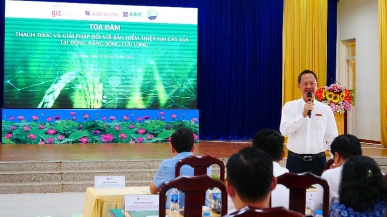 ایگری بینک این جیانگ کے ڈائریکٹر مسٹر ٹران وان سول نے سیمینار سے خطاب کیا۔ تصویر: اے بی آئی سی۔ Ông Trần Văn Soul, Giám đốc Agribank An Giang phát biểu tại buổi tọa đàm. Ảnh: ABIC.