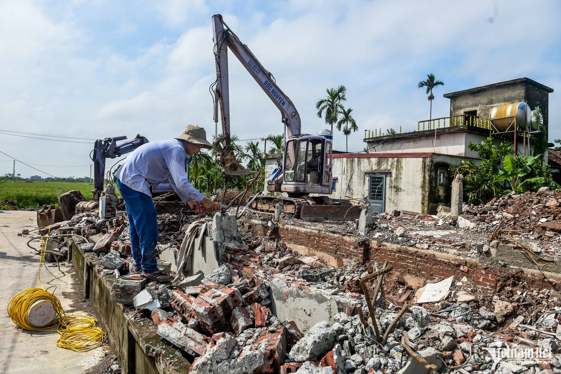 W-Land clearance_2.jpg