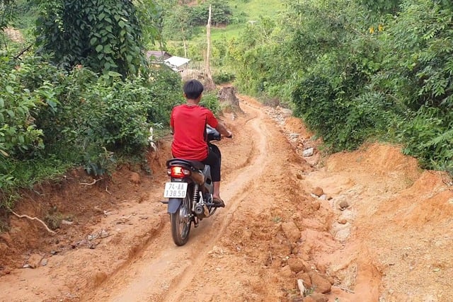 Lán trại học sinh Vân Kiều tại Xa Rường: Hành trình vượt khó đến trường - Ảnh 3.