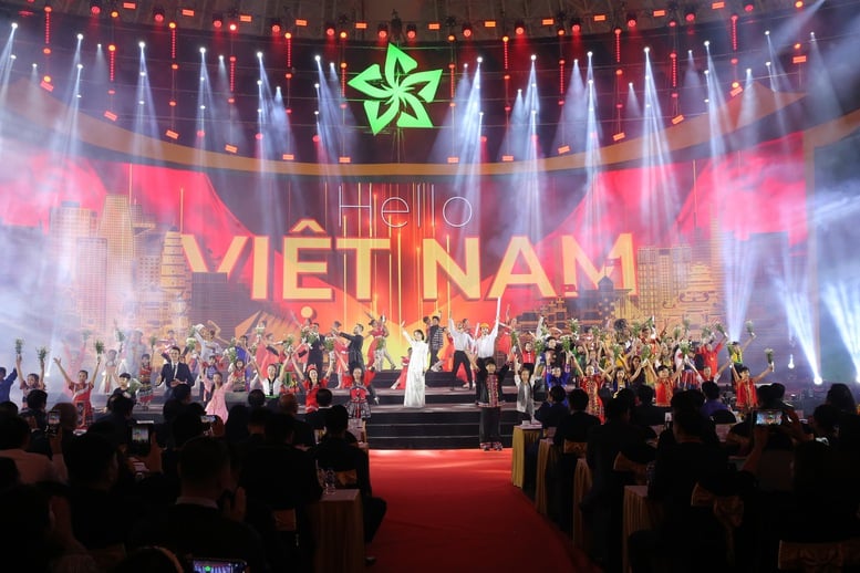 Thủ tướng: Hội chợ mùa Thu lần thứ nhất – 2025 đã trở thành lễ hội của công nghệ sáng tạo và văn hóa nghệ thuật - Ảnh 7.