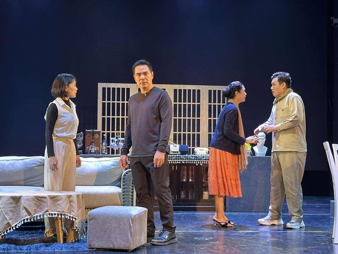 Trịnh Kim Chi, Trung Dũng, Vũ Xuân Trang, Hoàng Thy hội ngộ cảm xúc trong kịch