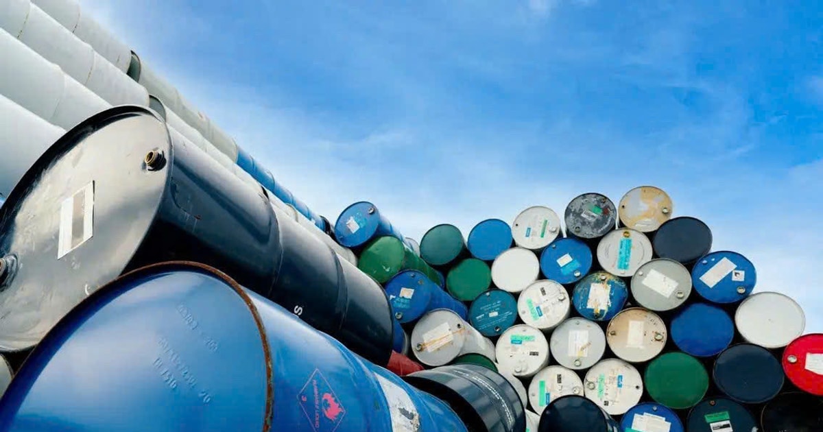 Giá xăng hôm nay 4/11: RON95-III tăng lên 20.488 đồng/lít