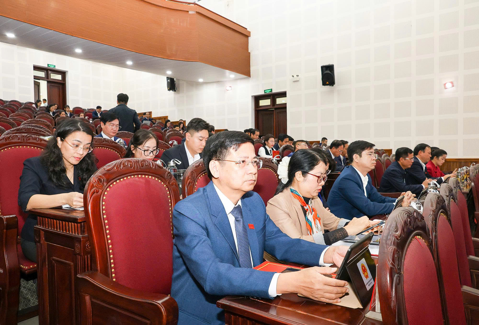 ພາສາອັງກິດ: ຂ່າວ