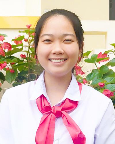 Nguyen Quynh Anh นักเรียนชั้น 9A2 โรงเรียนมัธยม Chu Van An ชุมชน Quang Binh