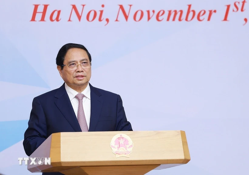 ເລັ່ງໃສ່ສູນການເງິນສາກົນ