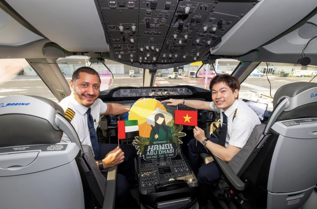 Etihad Airways បើកជើងហោះហើរត្រង់ពីហាណូយទៅ Abu Dhabi - រូបថត ២. Etihad Airways mở đường bay thẳng từ Hà Nội đến Abu Dhabi- Ảnh 2.