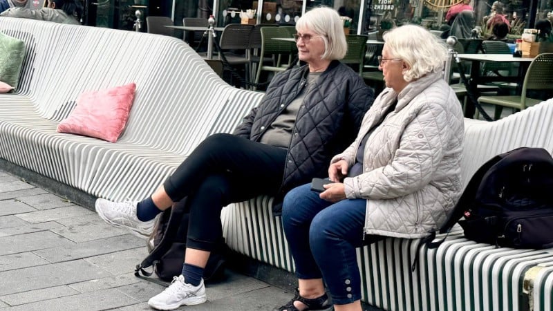 Tack vare bra socialförsäkringar kan svenskar leva bekvämt på ålderdomen.