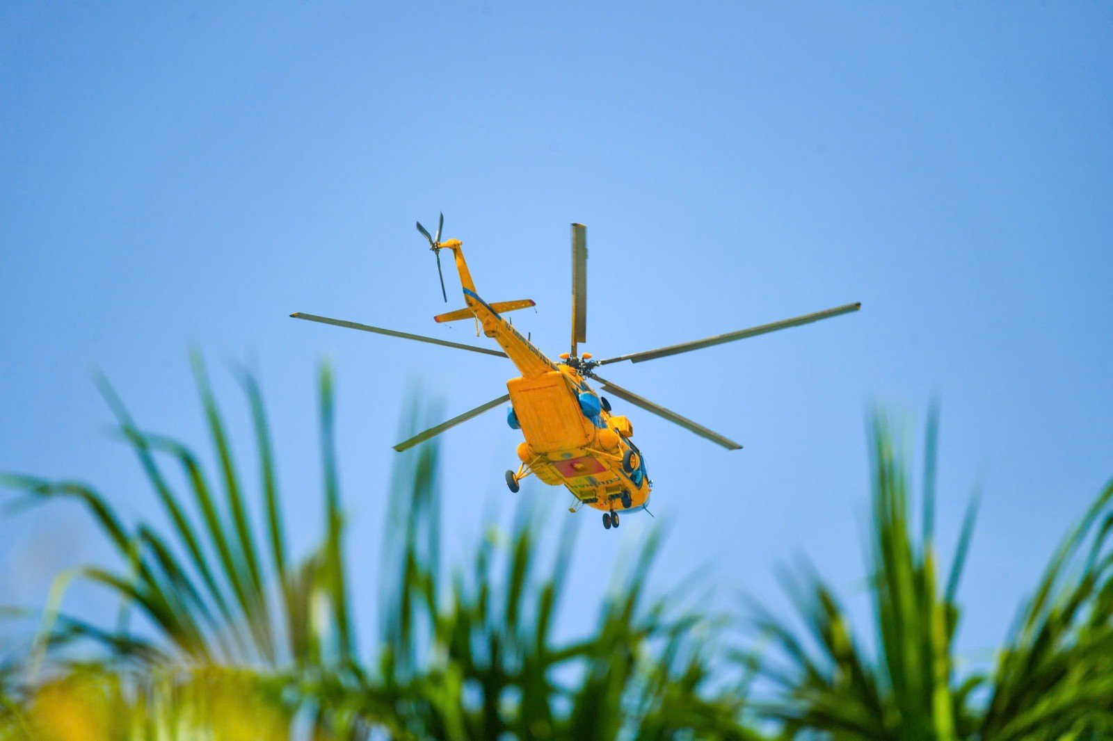 Letecký výcvik nad mořem v oblasti Rach Gia