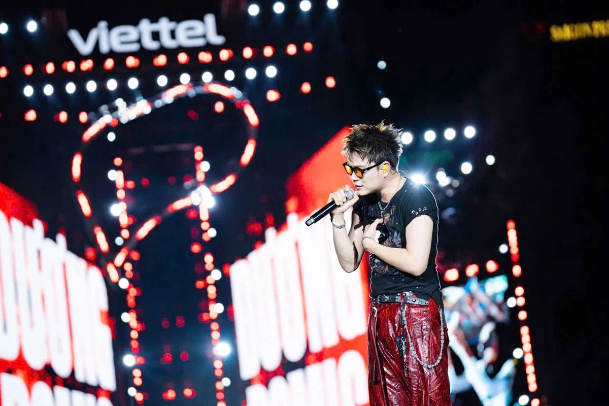 Y-FEST 2025 - Hòa nhịp cảm xúc cùng âm nhạc và công nghệ của Viettel
