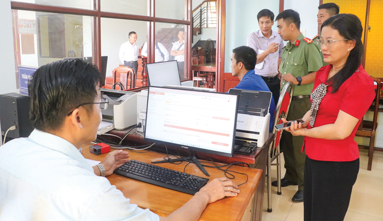 Cần Thơ: Chính quyền hai cấp hoạt động thông suốt, phục vụ nhân dân hiệu quả- Ảnh 1.