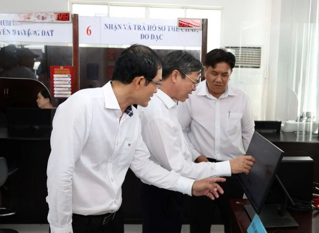 Cần Thơ: Chính quyền hai cấp hoạt động thông suốt, phục vụ nhân dân hiệu quả- Ảnh 2.